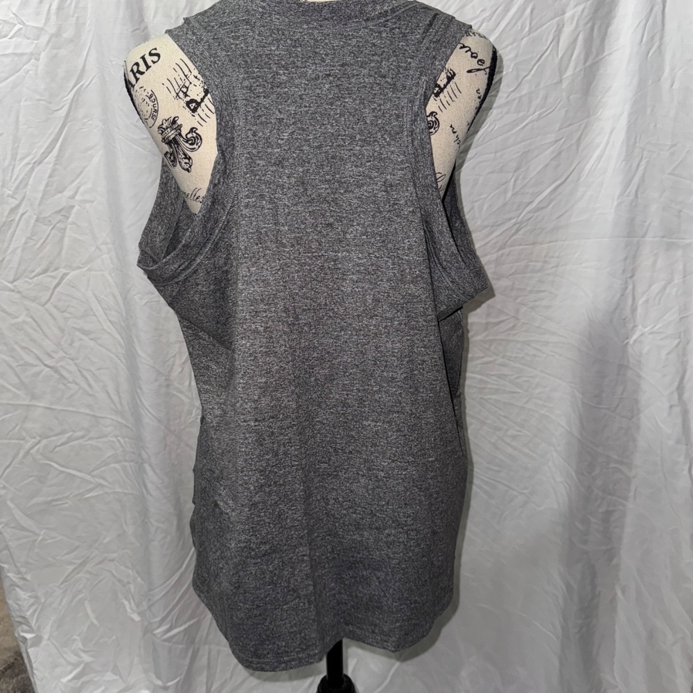 Tank top - Picture 3 of 4